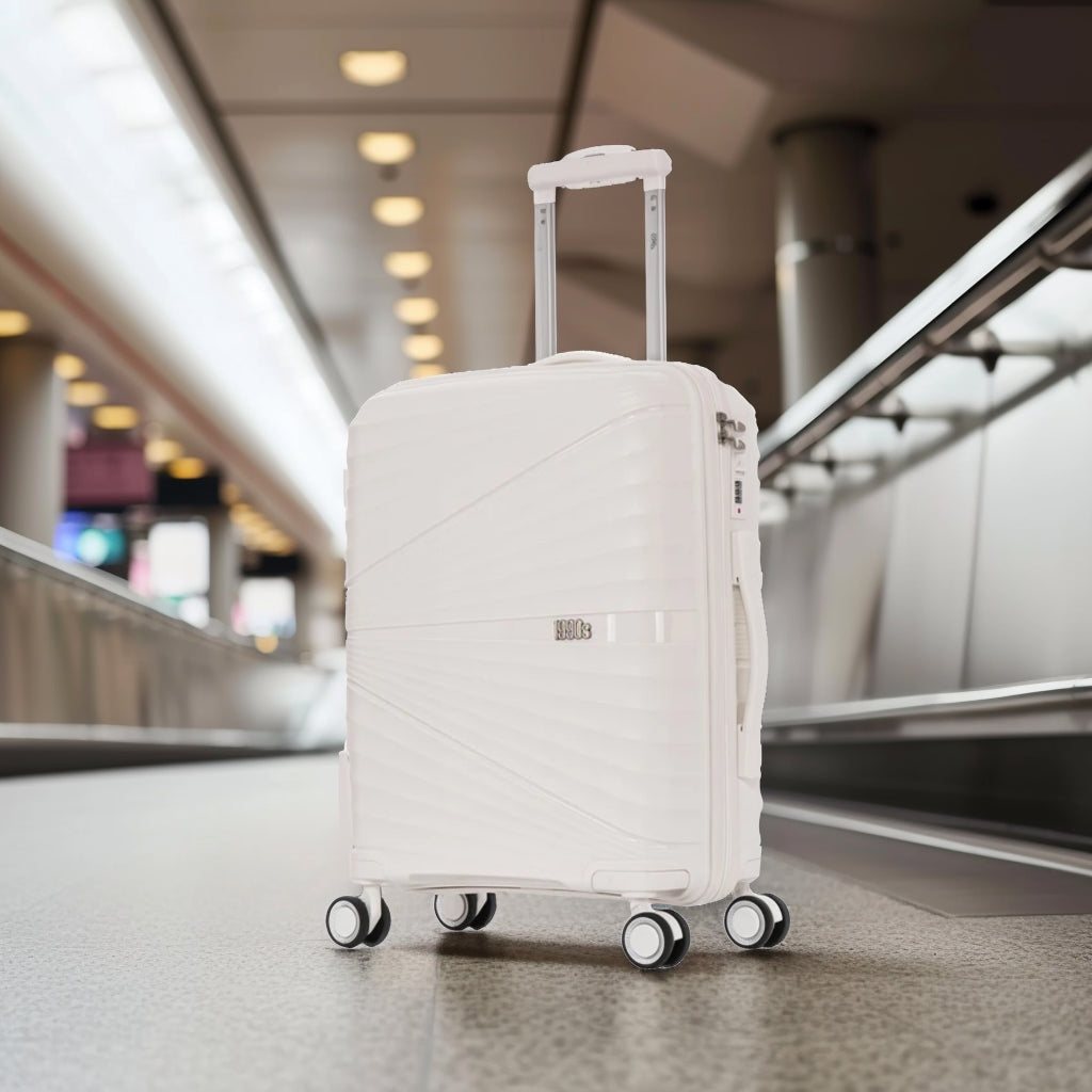 ¿Cuánto mide una maleta de 23 kg? Requisitos para vuelos internacionales (y cómo no pagar un extra)