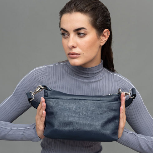 Bolso bandolera de piel para mujer con asa corta azul marino Martina