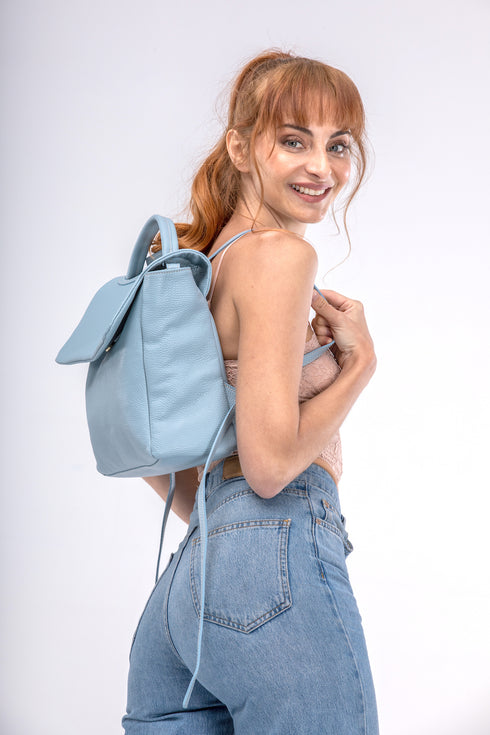Mochila de pele azul-celeste para mulher Bora