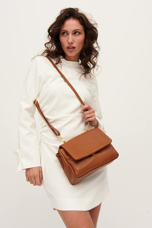 Bolsos-de-piel-marron-bandolera-de-mujer-Carla